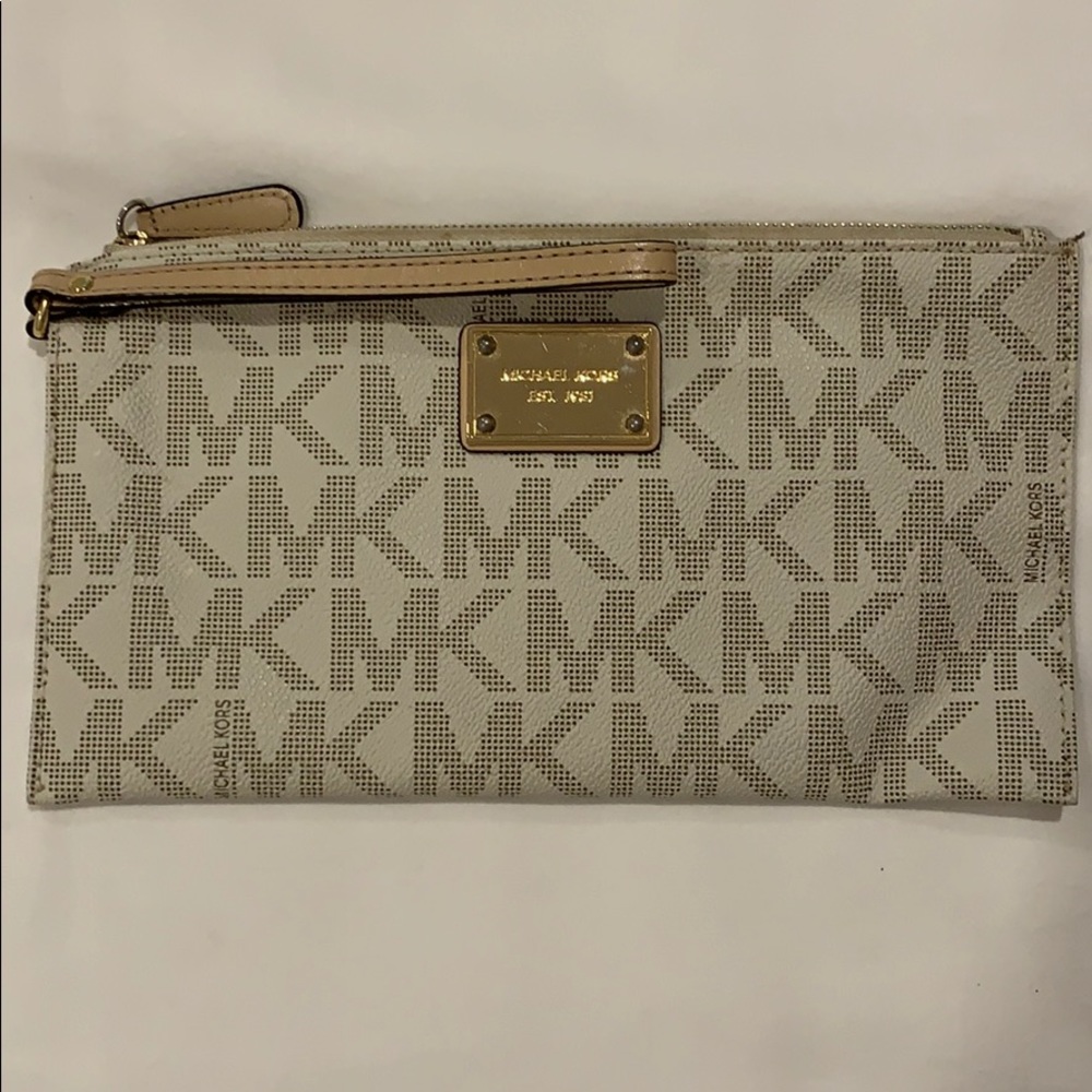 Michael Kors Wristlet